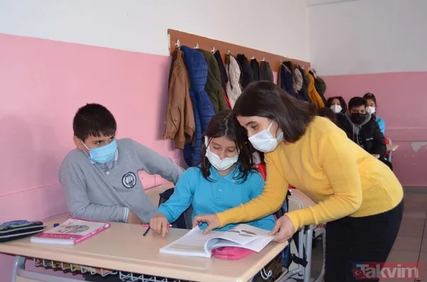 Yüzde 90 görme engelli! Türkçe öğretmeni Aygül Altuntaş'ın meslek aşkı engel tanımıyor - 5