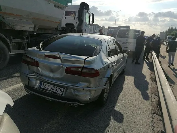 Kocaeli’nin Gebze ilçesinde korkunç kaza! 7 araç birbirine girdi-2