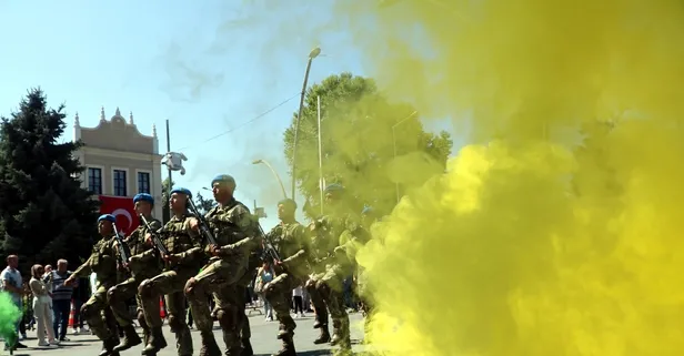 Bolu’da komandolar caddeyi inletti