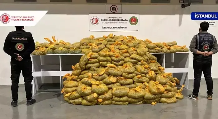 Son dakika: Ticaret Bakanlığı açıkladı: İstanbul Havalimanı'nda 568 kg uyuşturucu ele geçirildi-1