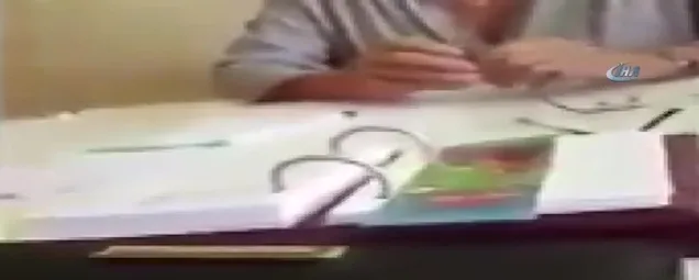 Fransız doktor, annesi başörtülü olan çocuğa bakmayı reddetti