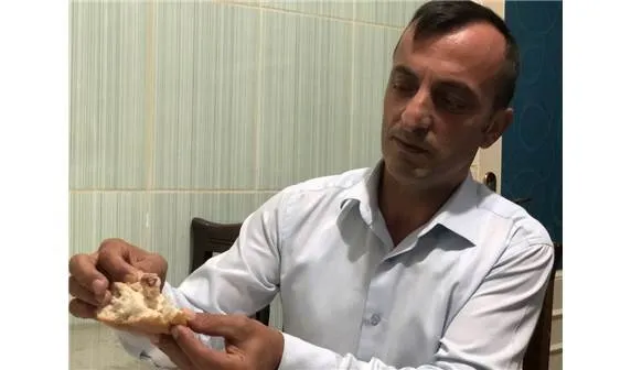 Tekirdağ'da ekmeğin içinden yara bandı çıktı-4