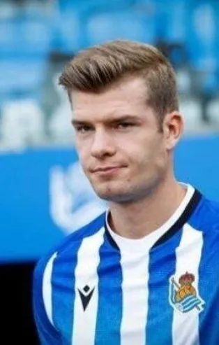 Fenerbahçe yönetimi transferleri sezon açılışına yetiştirmek istiyor! Listede 7 isim var