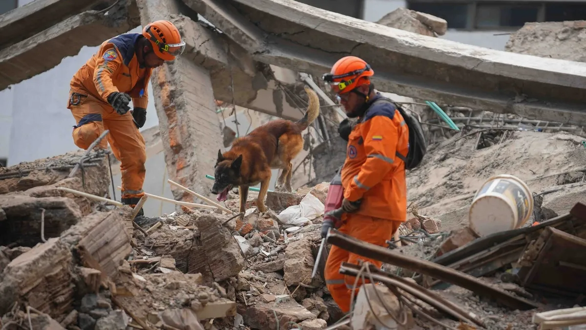 Kolombiya'daki 7.4 Büyüklüğündeki Depremde Can Kaybı 329'a Yükseldi