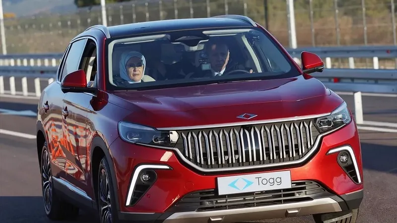 isvicrenin-blick-gazetesinden-togga-ovgu-dolu-sozler-turk-teslasibaskan-erdoganin-destegine-dikkat-cektiler-1713195463140.jpeg İsviçre'nin Blick gazetesinden Togg'a övgü dolu sözler: Türk Teslası | Başkan Erdoğan'ın desteğine dikkat çektiler-4