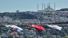 15 Temmuzun 10. yılında İstanbulda köprüler kırmızı beyaza büründü