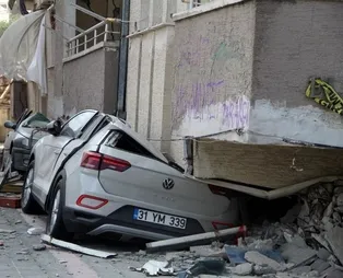 Deprem felaketinde 5 otomobil 50 kişinin hayatını kurtardı