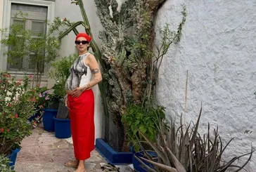 Melike Şahin’den eşiyle romantik paylaşım! Hem aşkını tazeledi hem de doğum öncesi son müjdesini verdi