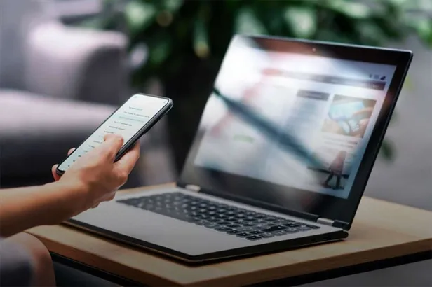 dezenformasyonla-mucadele-tbmmde-yasalasti-yalan-habere-gecit-yok-internet-editorlerine-basin-karti-sosyal-med-1665702849503.jpeg Dezenformasyonla mücadele TBMM'de yasalaştı! Yalan habere geçit yok, internet editörlerine basın kartı, sosyal medya...-14