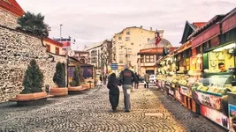 Ortaköy esnafı sinek avlıyor: Gıda zehirlenmesi şüphesi satışları durdurdu