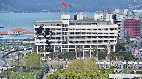 izmir-buyuksehir-belediyesi-borc-sarmalinda-tunc-soyer-iflasa-goturuyor-ihaleden-daireyle-alacak-tahsili-1688886955522.jpg İzmir Büyükşehir Belediyesi borç sarmalında! Tunç Soyer iflasa götürüyor: İhaleden daireyle alacak tahsili-7