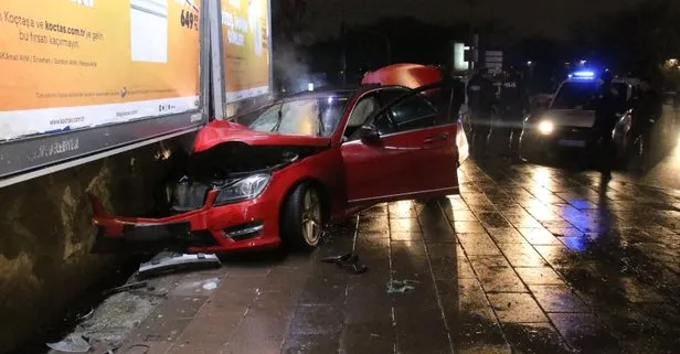 Ankara’da polisten kaçan alkollü sürücü kaza yaptı