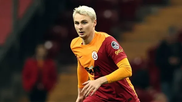 nelsson-koptu-gidiyor-galatasaray-ile-resmi-gorusmeler-basliyor-1659961373872.jpg Nelsson koptu gidiyor! Galatasaray ile resmi görüşmeler başlıyor-6