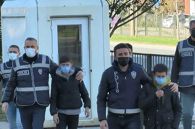 Türkiye'nin konuştuğu çocuklar yine ortaya çıktı! Bu kez de galeriden 2 cip çaldılar
