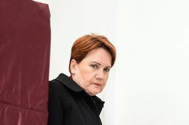 İP'de deprem! İstifasını resmen duyurdu!