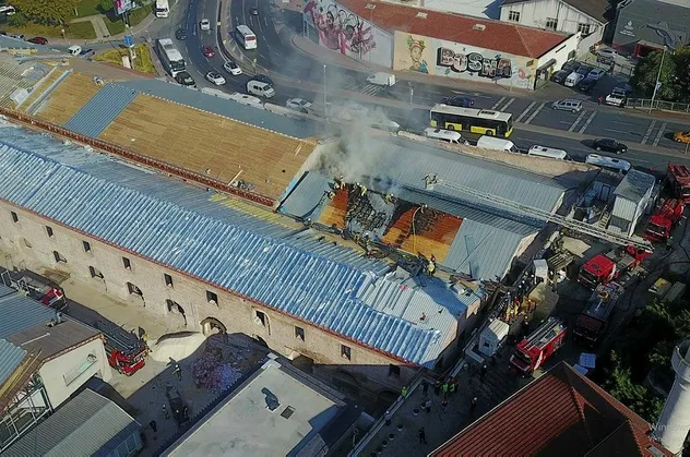 Haliç Tersanesinde yangın!