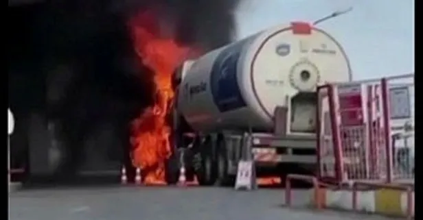 İstanbul’da korkutan anlar: Akaryakıt istasyonunda gaz tankeri alev alev yandı!