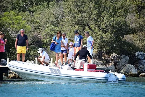 Yıldızlar karması Bodrum'da: Nicolas Sarkozy ve Carla Bruni çifti Naomi Campbell ile geliyor-8