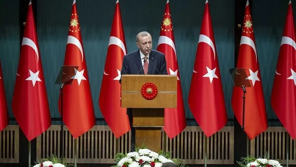 baskan-erdogan-kabine-toplantisinin-ardindan-emeklilere-mujdeyi-verdi-emekliye-5-bin-tl-1696890673299.jpeg Başkan Erdoğan, kabine toplantısının ardından emeklilere müjdeyi verdi. Emekliye 5 bin TL-3
