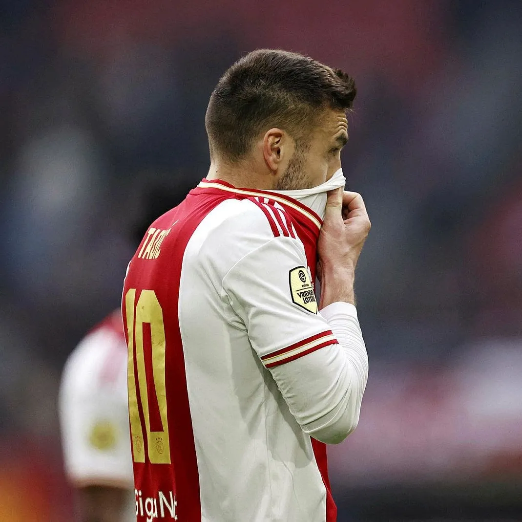 Ajax Dusan Tadic’e veda etti