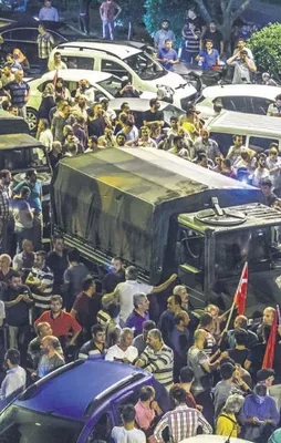 Darbeci yüzbaşıdan ‘halkı ezin’ emri!..