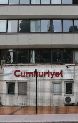 Cumhuriyet'ten skandal THY manşeti!