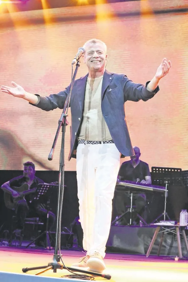 Ceyda Düvenci ve Bülent Şakrak arasında söz düellosu! Bazen istemesen de...-4