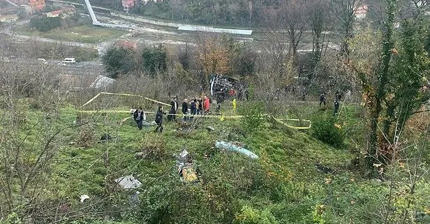 Zonguldak’ta öğrenci servisi devrildi: Ölü ve yaralılar var