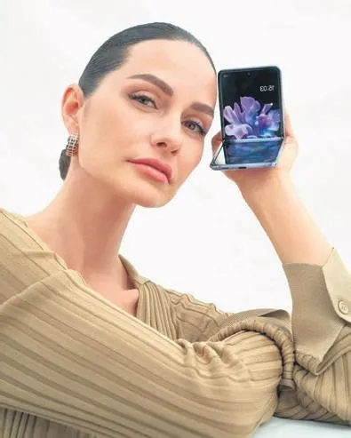 Zeynep Bastık gidecek Melisa Şenolsun ve Yasemin Özilhan gelecek: Samsung'tan 1 milyon dolarlık ret-7