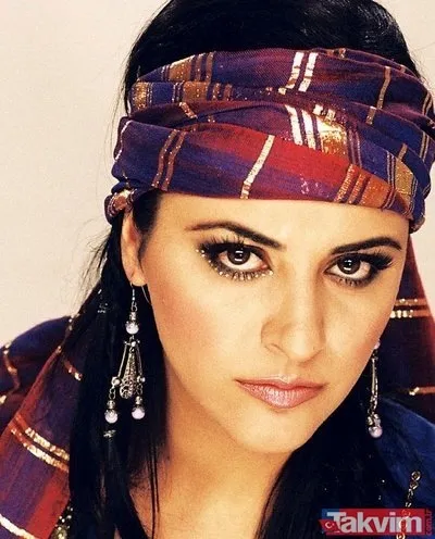 Türkücü Zara derin dekolteli elbisesiyle şov yaptı! Değişimiyle ağızları açık bıraktı sosyal medyada yer yerinden oynadı “Rüya gibi” - 5