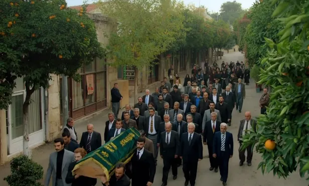 asagilik-bir-zavallisin-sen-bir-zamanlar-cukurova-98-bolum-fragmani-elem-sonrasi-birden-feveran-edecek-1621671750325.jpg Aşağılık bir zavallısın sen! Bir Zamanlar Çukurova 98. bölüm fragmanı: Elem sonrası birden feveran edecek-4