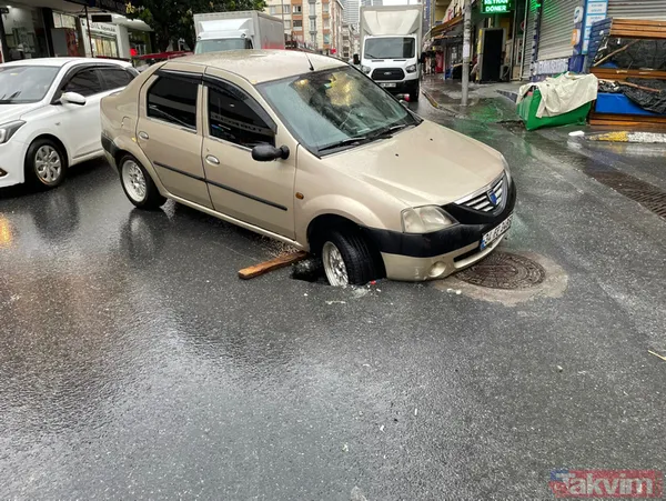 İstanbul'da yine aynı manzara! Yağmur yağdı Esenyurt yine sular altında! İBB ise piyasada yok! 2 kişi sele kapıldı - 32