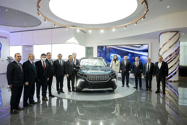 toggun-fiyati-ne-kadar-olacak-c-sinifi-suv-araclar-hangileri-kac-tl-yerli-otomobil-togg-fiyat-listesi-nasil-ne-1666256598576.jpg TOGG'un fiyatı ne kadar olacak? C sınıfı SUV araçlar hangileri, kaç TL? Yerli otomobil TOGG fiyat listesi nasıl, ödemelerde taksit yapılacak mı?-3
