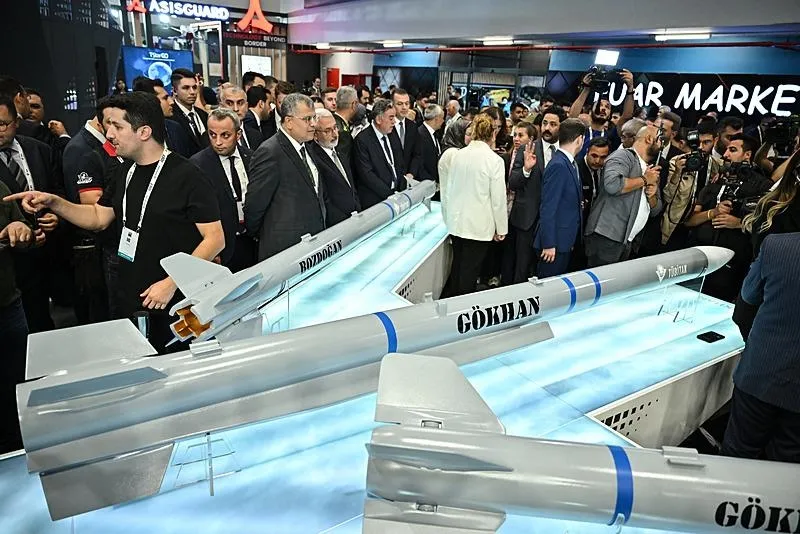 TÜBİTAK, milli ramjet motorlu hava-hava füzesi GÖKHAN'ı ilk kez sergiledi. (AA)