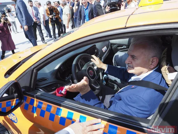 Binali Yıldırım havalimanı taksisinin direksiyonuna geçti - 17