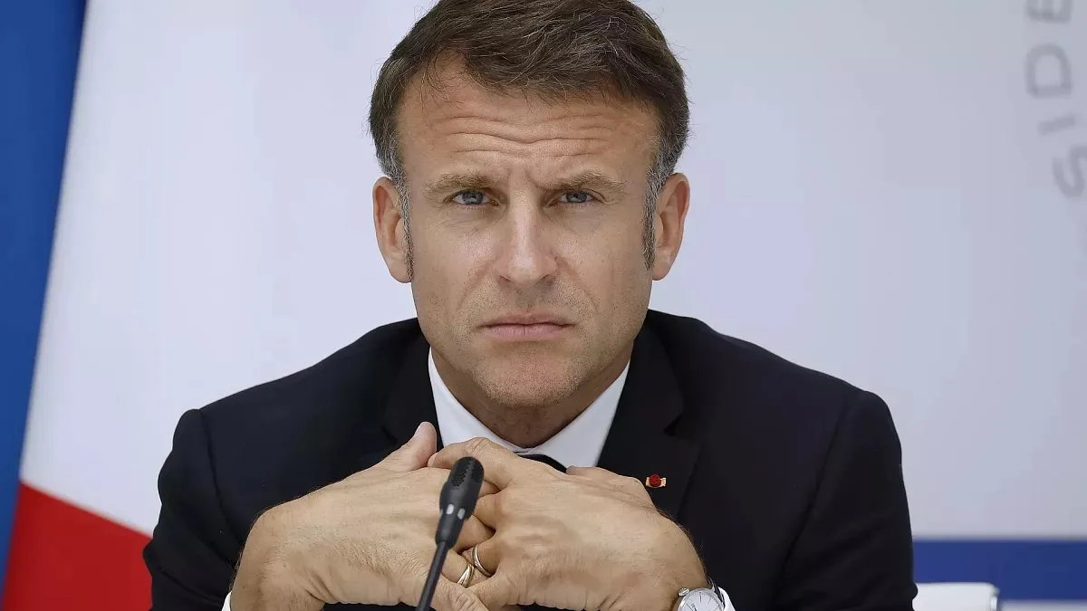 Fransa'da Cumhurbaşkanı Emmanuel Macron uyardı: Aşırı sağ 'iç savaşa' yol açabilir! | İki partiyi de kınadı!