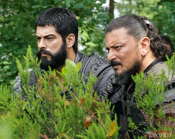 Kuruluş Osman’ın Gündüz Alp’i Emre Basalak’ın sır gibi sakladığı eşi bakın kim! Gören hayran kaldı güzelliğiyle parmak ısırttı - 1