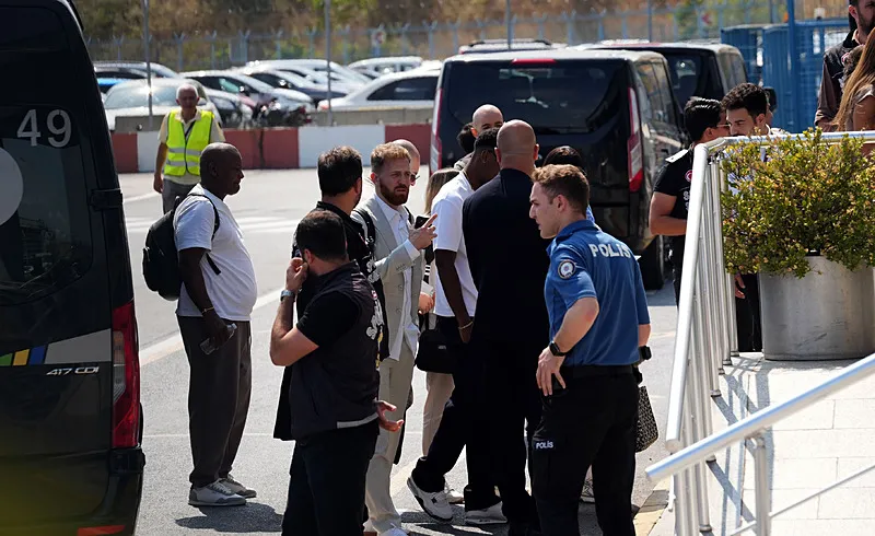 Fenerbahçe'den 5 transfer daha! Havalimanı dolup taşacak - 19