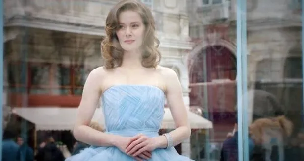 Camdaki Kız sandığınız gibi değil işin altından neler çıkacak neler! Annesinin her şeyden sakındığı Nalan'ın yasak aşkı...-4