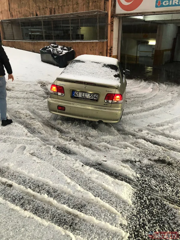 Zonguldak'ta kar hortum hepsi bir arada! 2 otomobil devrildi denizde hortum oluştu - 7