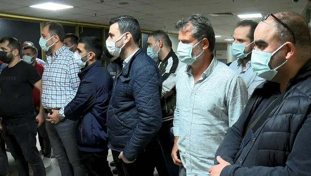 istanbul-kuyumcukentte-buyuk-vurgun-60-kilogram-altini-duyan-oraya-kostu-1619944988663.jpg İstanbul Kuyumcukent'te büyük vurgun! 60 kilogram altını duyan oraya koştu-4