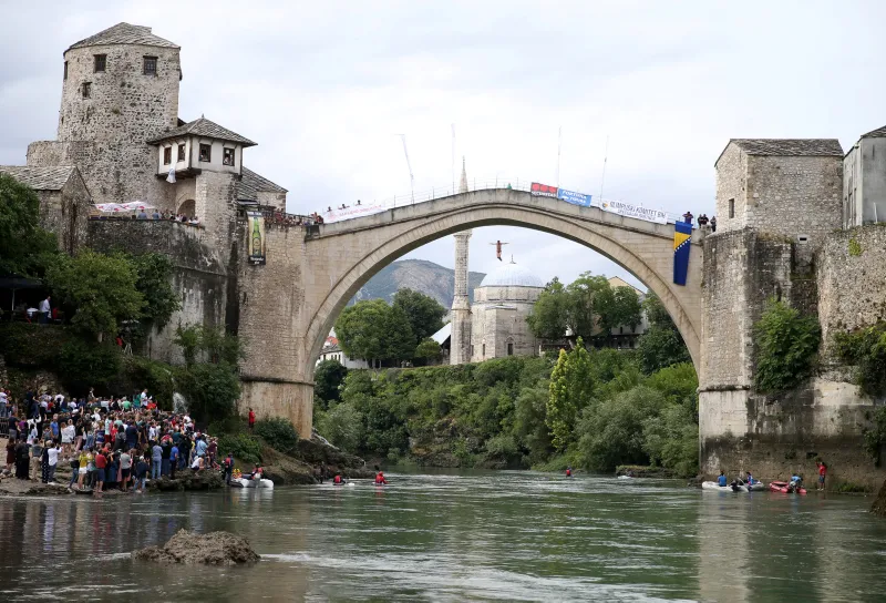  Bosna Hersek'teki Mostar Köprüsü'nde nefes kesen anlar!  - 14