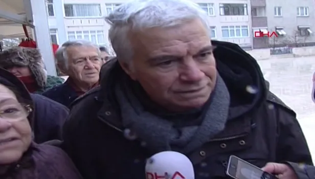 Yeşilçam'ın efsane ismi Yalçın Gülhan hayatını kaybetti! Mahallenin Muhtarları'nın Ali'siydi...