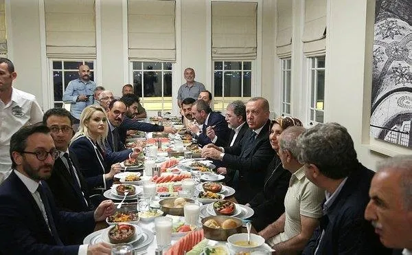 Başkan Erdoğan Çengelköy'de restoranda yemek yedi-1
