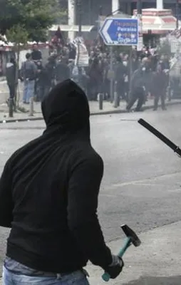 Yunanistan'da hayat felç