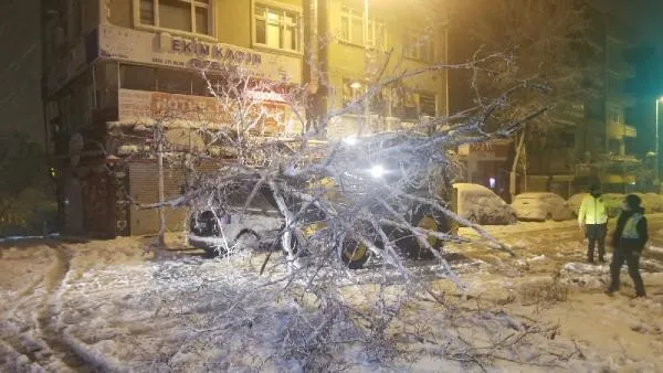 HAVA DURUMU | İstanbul'da kar kalınlığı 30 santimetreye kadar çıktı! Meteorolojiden peş peşe uyarılar-16