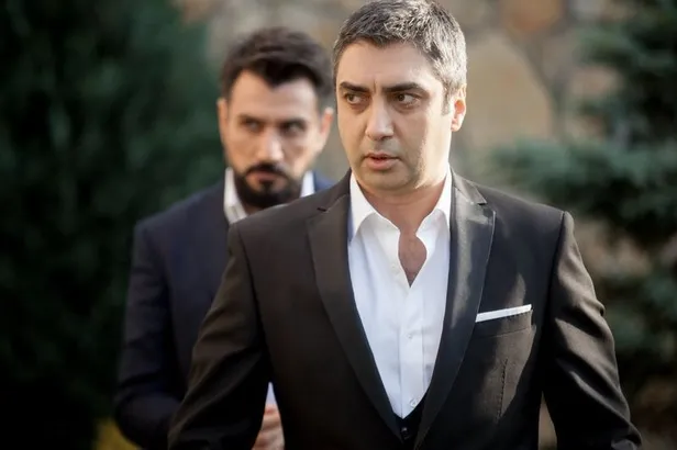 Polat Alemdar'dan hayranlarını sevindiren gönderi... Fenomen dizi Kurtlar Vadisi için flaş gelişme yaşandı!-6