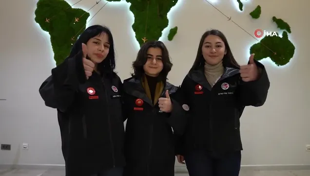 Beyaz kıtaya 7'inci sefer başladı! "Liseli öğrencilerde Antarktika yolcusu"