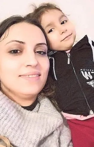 İzmir'de anne vahşeti! Küçük kızı boğazına tülbent sokarak öldürdü