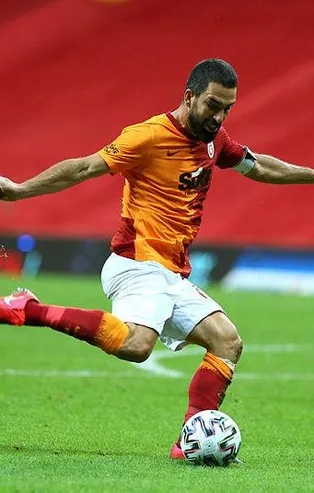 Arda Turan Galatasaray’da yeniden doğdu